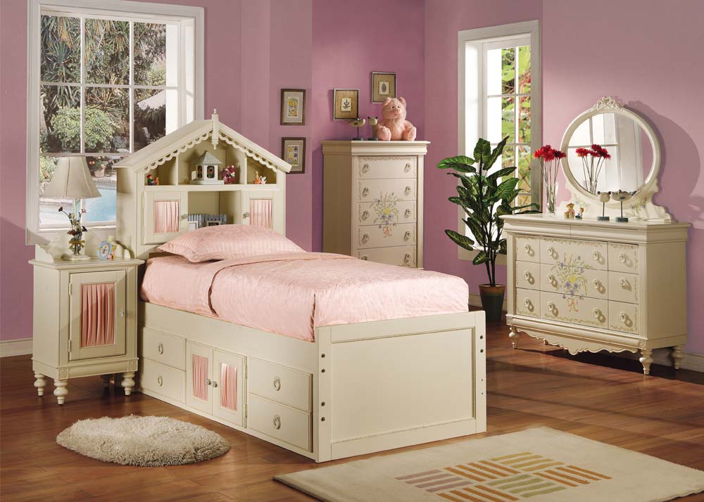 http://www.wholesaleuniquefurniture.com/wp-content/uploads/2015/10/logof34.jpg